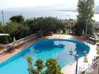 Imagen de la piscina del Apartamentos Penelope Apartments. Foto 8