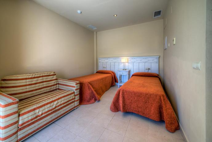 Imagen de la habitación del Apartamentos Piedramar. Foto 5