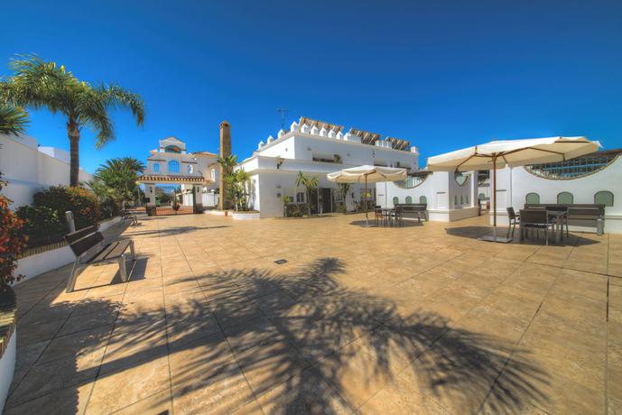 Imagen de los exteriores del Apartamentos Piedramar. Foto 13