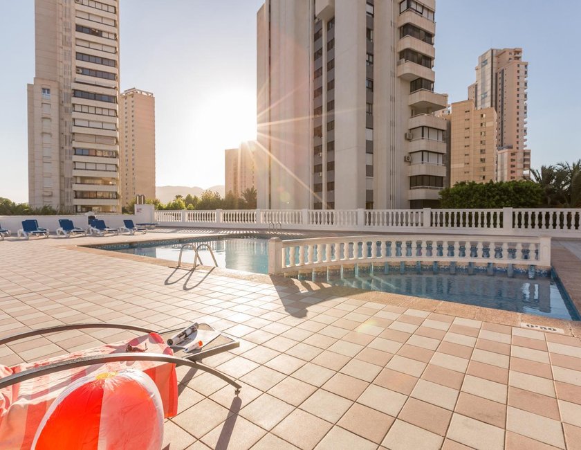 Imagen de la piscina del Apartamentos Pierre & Vacances Benidorm Levante, Adults Recommended. Foto 50