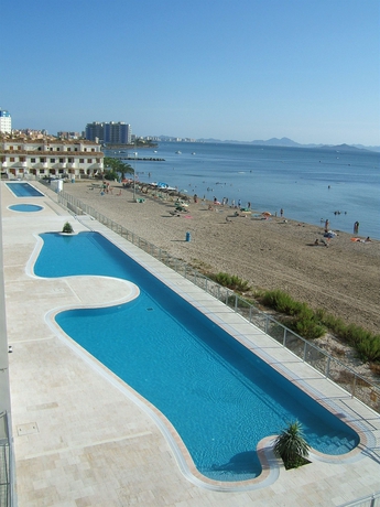 Imagen de la piscina del Apartamentos Pierre & Vacances La Manga. Foto 9