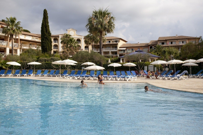 Imagen de la piscina del Apartamentos Pierre and Vacances Les Rivages Des Issambres. Foto 10