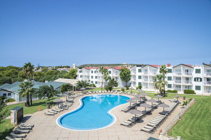 Imagen de los exteriores del Apartamentos Pierre and Vacances Menorca Cala Blanes. Foto 10