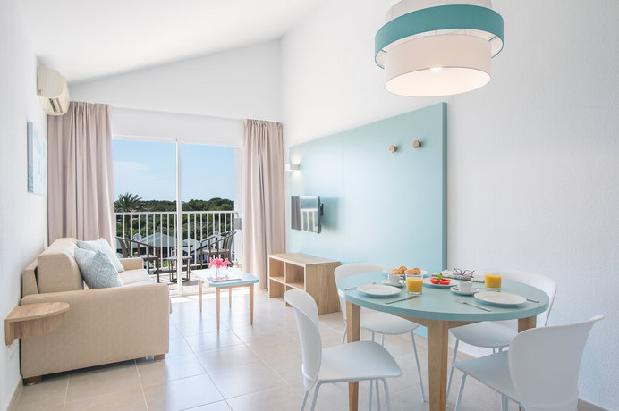 Imagen de la habitación del Apartamentos Pierre and Vacances Menorca Cala Blanes. Foto 8