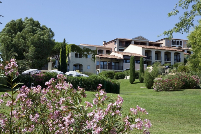 Imagen de los exteriores del Apartamentos Pierre and Vacances Résidence Les Parcs De Grimaud. Foto 9