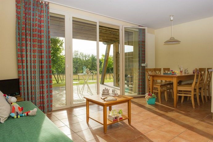 Imagen de los interiores del Apartamentos Pierre and Vacances R&eacute;sidence Les Rives De La Seugne. Foto 7