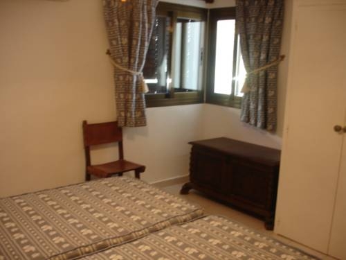 Imagen general del Apartamentos Pims Cala Llonga. Foto 3