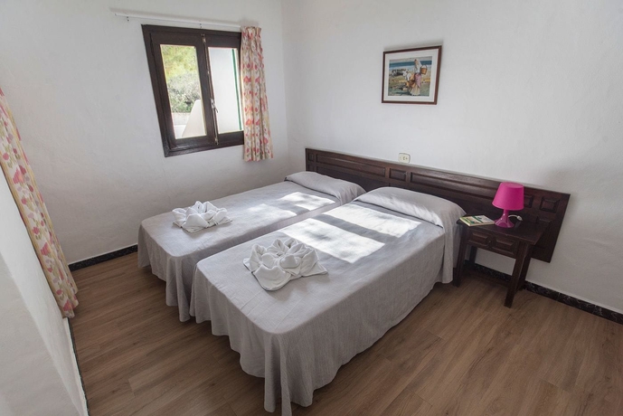 Imagen de la habitación del Apartamentos Pinomar, Es Calo. Foto 9