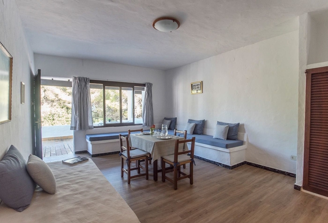 Imagen de los interiores del Apartamentos Pinomar, Es Calo. Foto 18