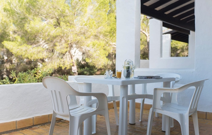 Imagen de los exteriores del Apartamentos Pinomar, Es Calo. Foto 15