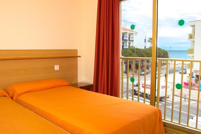 Imagen general del Apartamentos Pins Marina. Foto 7