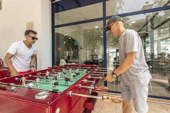 Imagen general del Apartamentos Pins Platja. Foto 3