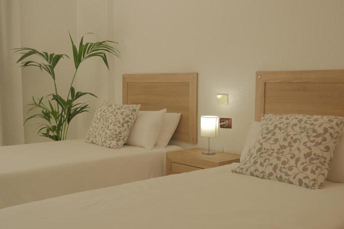 Imagen general del Apartamentos Pirámides. Foto 2