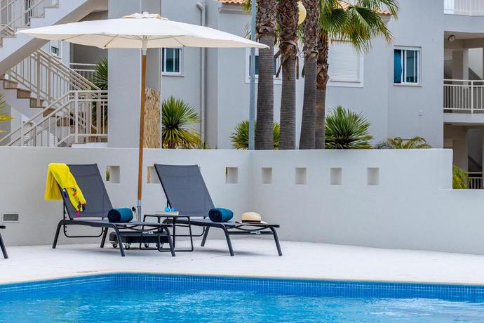 Imagen de los exteriores del Apartamentos Placid Village. Foto 11