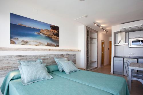Imagen de la habitación del Apartamentos Playa Bella Beach Apartments. Foto 8
