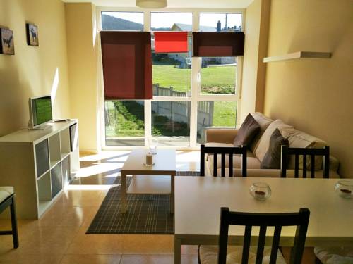 Imagen de la habitación del Apartamentos Playa Catedrales 3000. Foto 2