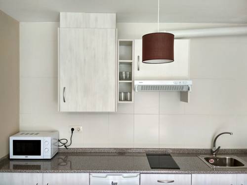 Imagen de la habitación del Apartamentos Playa Catedrales 3000. Foto 3