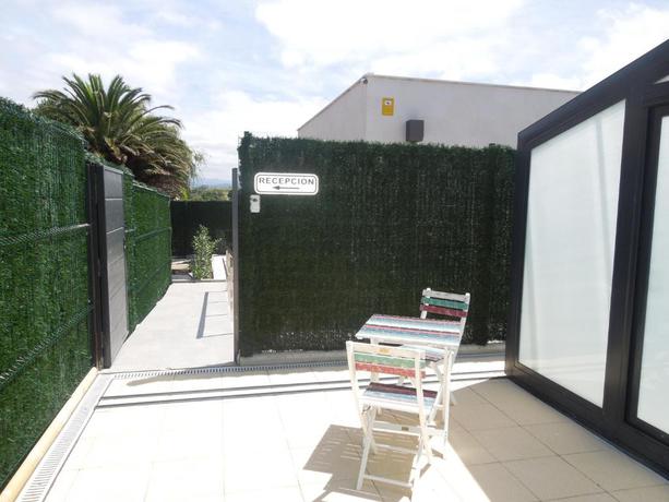 Imagen general del Apartamentos Playa De Covachos. Foto 11