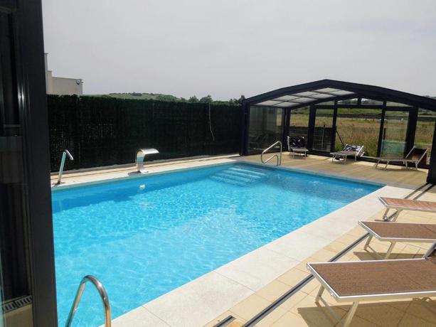 Imagen general del Apartamentos Playa De Covachos. Foto 13