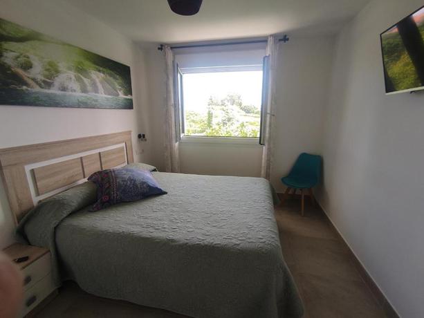 Imagen general del Apartamentos Playa De Covachos. Foto 15