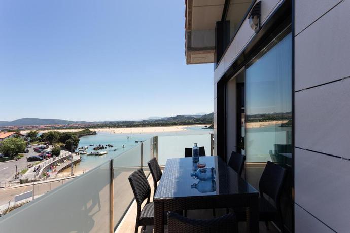 Imagen general del Apartamentos Playa De Los Barcos. Foto 10