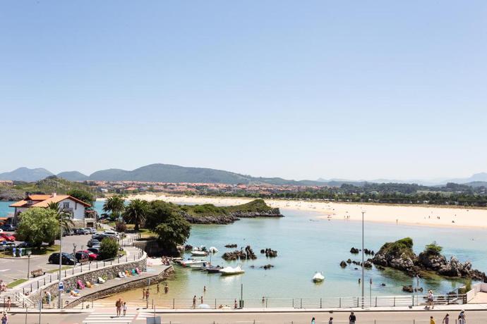 Imagen general del Apartamentos Playa De Los Barcos. Foto 13