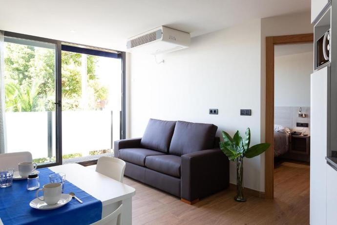 Imagen general del Apartamentos Playa De Los Barcos. Foto 17