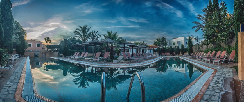 Imagen general del Apartamentos Playa Ferrera. Foto 5