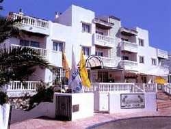 Imagen general del Apartamentos Playa Grande, Playa d'en Bossa. Foto 3
