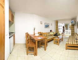 Imagen de la habitación del Apartamentos Playa Grande, Playa d'en Bossa. Foto 5