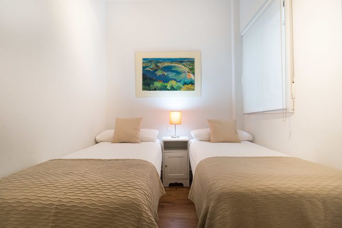 Imagen de la habitación del Apartamentos Playa Gros - Iberorent. Foto 17