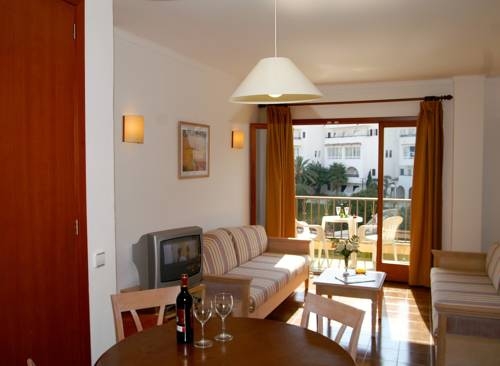 Imagen general del Apartamentos Playa Marina. Foto 5