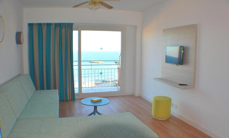 Imagen de la habitación del Apartamentos Playa Moreia. Foto 8