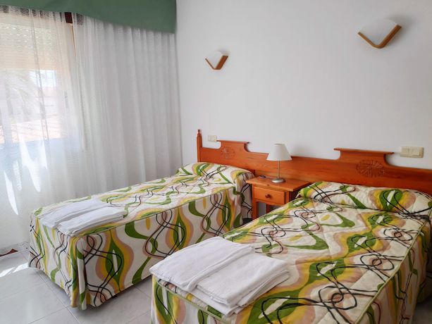 Imagen de la habitación del Apartamentos Playa de La Lanzada 3000. Foto 7