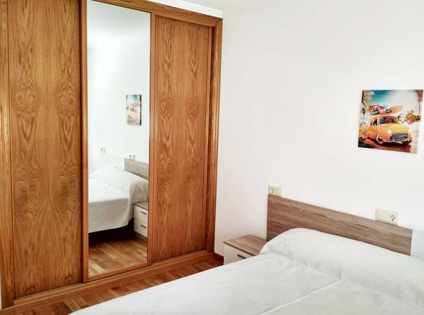 Imagen de la habitación del Apartamentos Playa de La Lanzada 3000. Foto 18