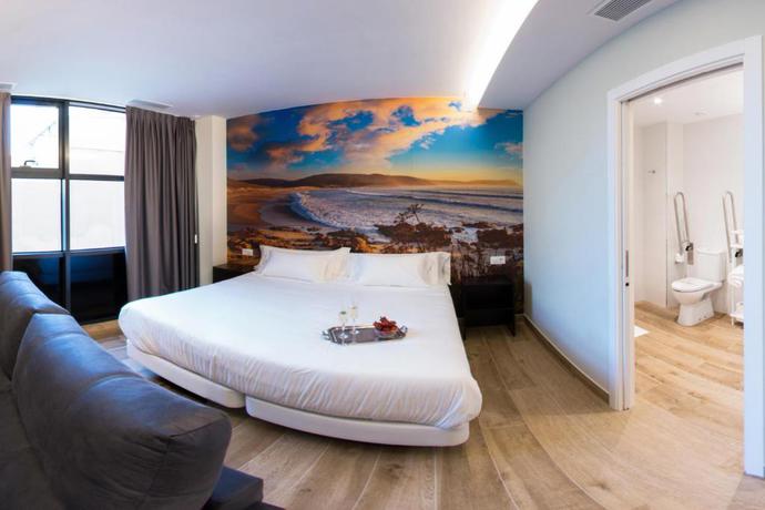 Imagen de la habitación del Apartamentos Playacruz. Foto 2