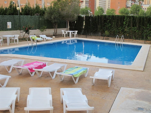 Imagen de la piscina del Apartamentos Playamar, Benidorm - Playa Levante. Foto 7