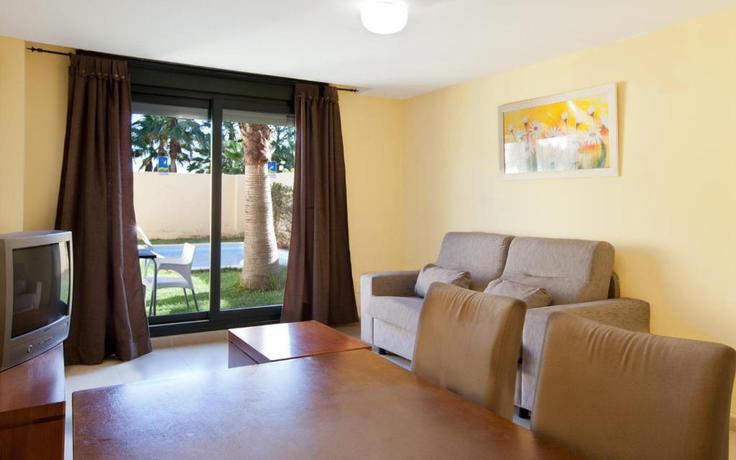 Imagen de la habitación del Apartamentos Playamarina. Foto 3