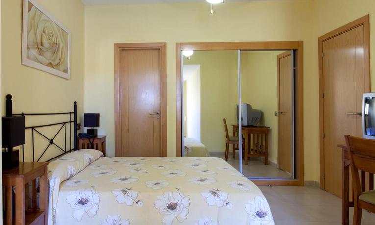 Imagen de la habitación del Apartamentos Playamarina. Foto 4