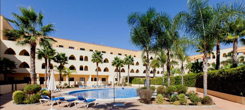 Imagen de los exteriores del Apartamentos Playamarina. Foto 8