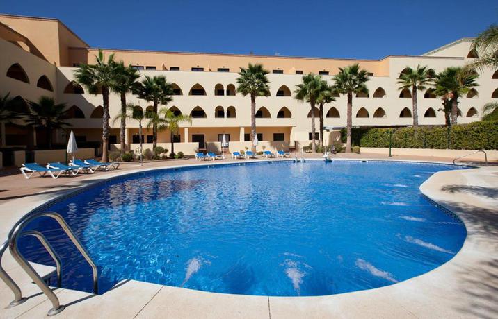 Imagen de los exteriores del Apartamentos Playamarina. Foto 9