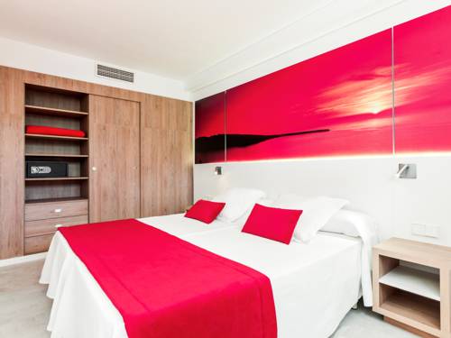 Imagen de la habitación del Apartamentos Playas Cas Saboners. Foto 11