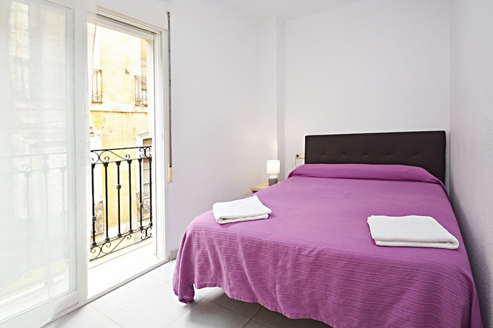 Imagen de la habitación del Apartamentos Plaza, Alicante. Foto 7