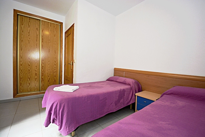 Imagen de la habitación del Apartamentos Plaza, Alicante. Foto 18