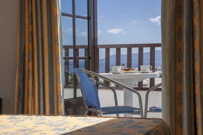 Imagen de los exteriores del Apartamentos Plaza Azul. Foto 5