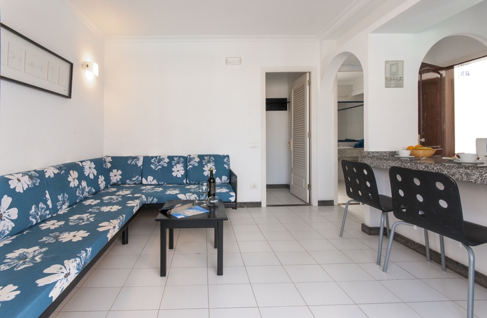 Imagen de los interiores del Apartamentos Plaza Azul. Foto 12