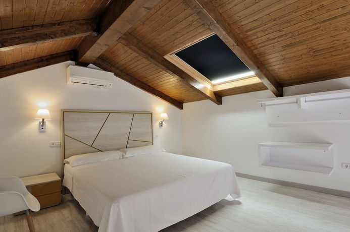 Imagen de la habitación del Apartamentos Plaza Sandra. Foto 2