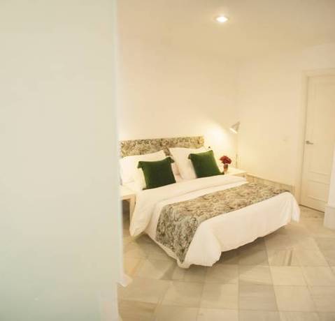 Imagen de la habitación del Apartamentos Plaza Santa Cruz, Zona Catedral Sevilla. Foto 7