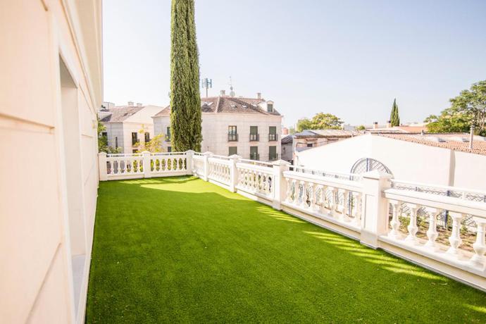 Imagen de los exteriores del Apartamentos Plaza de Santiago. Foto 14