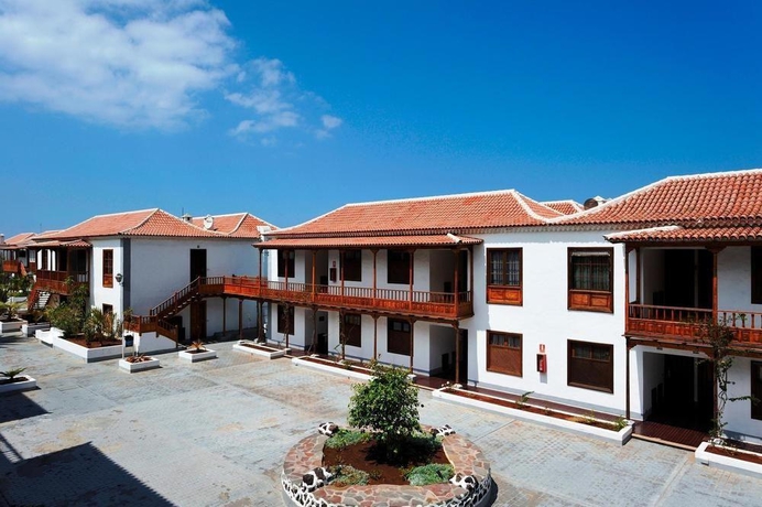 Imagen de los exteriores del Apartamentos Poblado Marinero. Foto 10